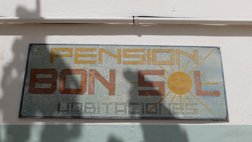 Hostal Bon Sol San Ferrán de ses Roques Kültér fotó